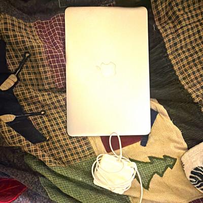 Apple MacBook Air 11" 2014 Bundle, (GOOD CONDITION)