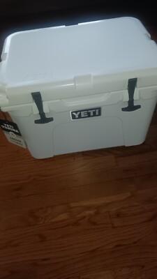 Yeti Tundra 35 Hard Cooler - Desert Tan NEW