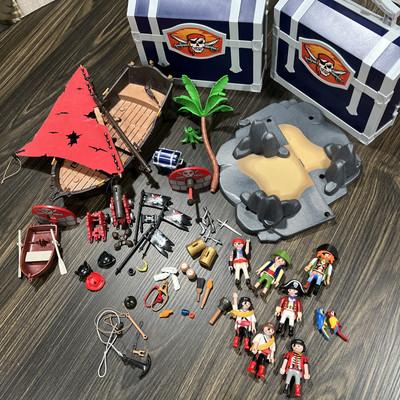 1996 Playmobil Pirate Set With Case