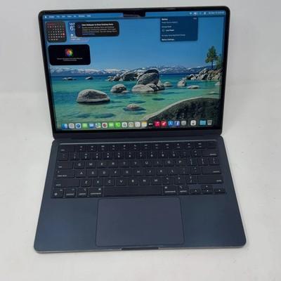 2022 Apple MacBook Air 13.6" M2 8C GPU 3.5GHz 8GB RAM 256GB SSD A2681