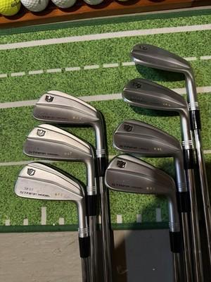 2026 Wilson Staff Model Blades 4-PW 1/2” Long/ 1* Upright