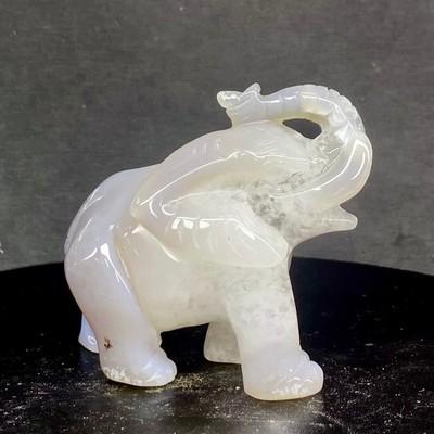 250G Natural agate carved crystal elephant realistic crystal therapy