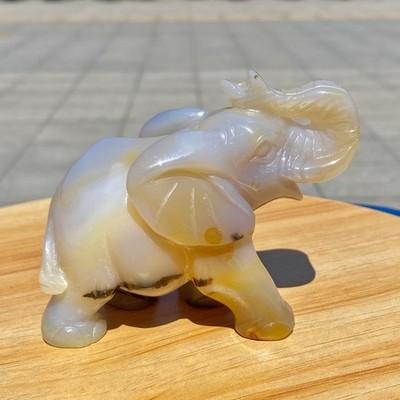 270G Natural agate carved crystal elephant realistic crystal therapy