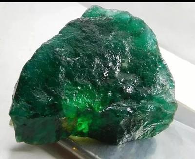 500 Ct Natural Colombian Green Raw Emerald Rough Uncut Loose Gemstone