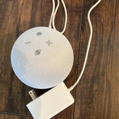 Amazon Echo Dot 4th Gen Smart Speaker White Model B7W64E