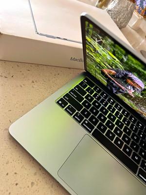 Apple MacBook Air 13" 2025 M4 16 GB RAM 256GB SSD Light Blue