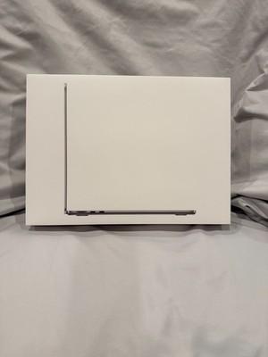 Apple MacBook Air 13.6" 256GB SSD, M2 / 8 Core, 8GB Laptop Space Gray A2681