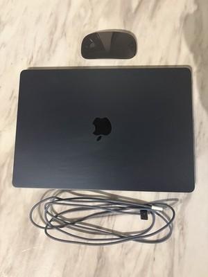 Apple MacBook Air 15” M3 2024 8GB 256GB SSD Midnight — Battery 100% — Excellent