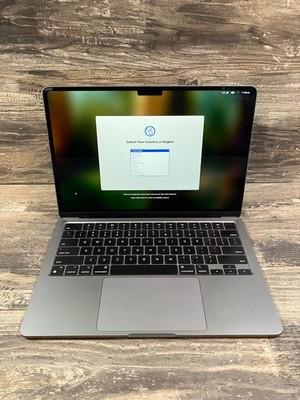 Apple MacBook Air 2022 13" - M2 8 CPU / 10 GPU | 16GB 512GB - A2681 Excellent