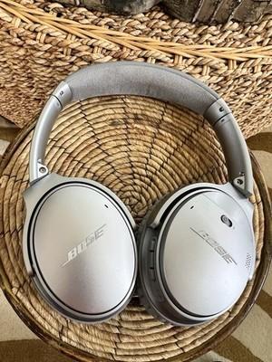 Bose QuietComfort 35 Bluetooth Headphones Gray/Silver With Case & Charging Cable