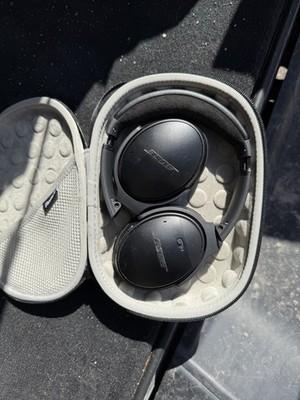 Bose QuietComfort 35 Over the Ear Wireless Headphones - Black