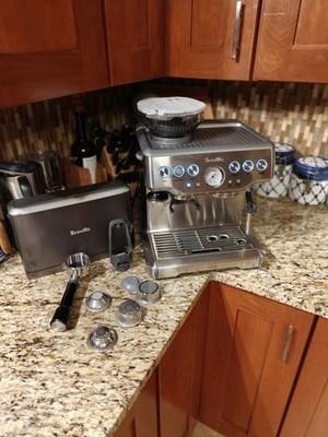 Breville The Barista Express BES870XL Espresso Machine (Display Model)