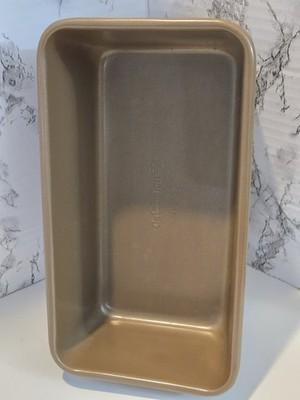 Calphalon Non-Stick Loaf Pan 4 1/2 x 8 1/2 Bakeware Baking