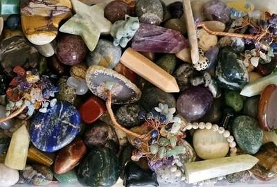 Crystal's 🔮 Mystery Crystal Scoop + 1 Suprise Gift - 1 LB 5 OZ of Crystal Magic