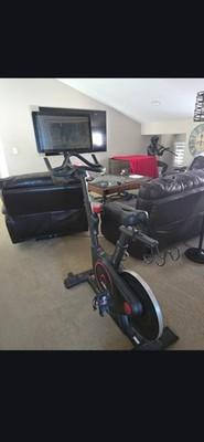 Echelon Fitness Connect EX-5S-22 Indoor Bike (Rarely Used)