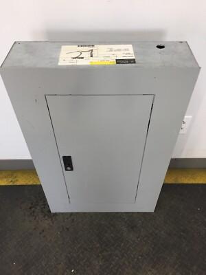 GE 100 AMP 208/120 VOLT 3 PHASE 24 CIRCUIT MAIN BREAKER INDOOR PANEL..P-931