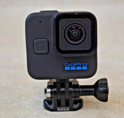 GoPro 11 Black Mini UHD Action Camera *Pre-owned* FREE SHIPPING