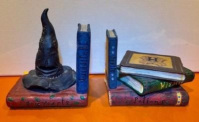Harry Potter Resin Sorting Hat & Book-Pile Bookends, Enesco, 2000