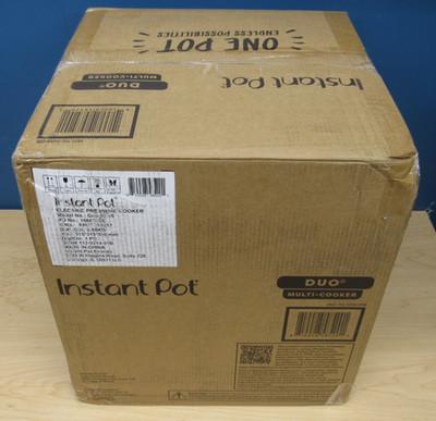 Instant Pot Duo 60 V5 7-in-1 6 Quart 1000W Pressure Cooker NEW IN BOX
