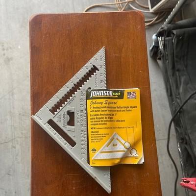 Johnson Johnny Square 7-in Aluminum Rafter Angle Square with Instruction Book