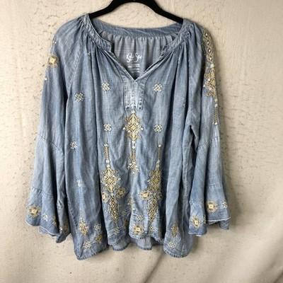 Kyla Seo Tunic Top Womens M Blue Chambray Embroidered Bell Sleeve Boho Festival
