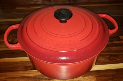 Le Creuset #28 Dutch Oven 7.25 Qt Cerise (Red) Enameled Iron - Make an offer!