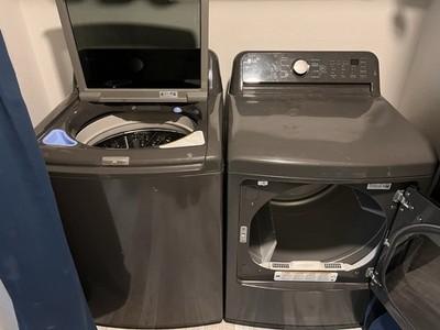 LG Gray Washer & Dryer Set Top-Load Washer Front-Load Dryer Freestanding