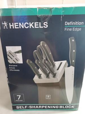 NEW Henckels Definition Fine Edge 7 Piece Set Self Sharpening Block