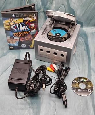 Nintendo Gamecube DOL-001 Silver Console Bundle W/ Power Cord/Outputs & 3 Games