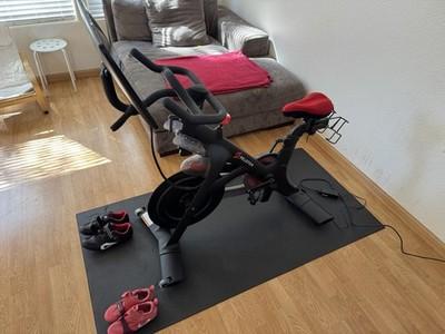 Peloton Peloton Bike Upright Exercise Bike Touchscreen Display Black/Red