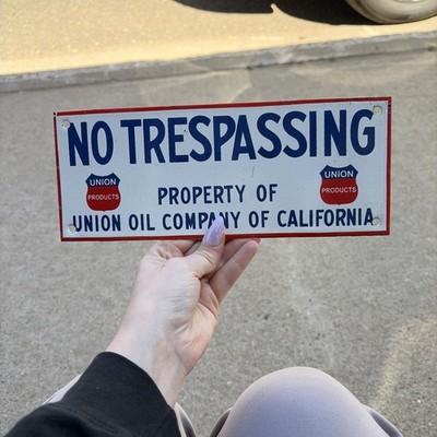 Porcelain No Trespassing Union Products Sign