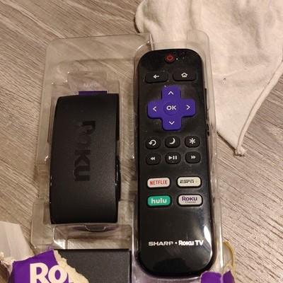 Roku Express 4K Streaming Player 4K HDR with Voice Remote HDMI, Black