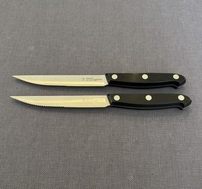 SET of 2 HENCKELS 13359-120 4-1/2" HALF-SERRATED BLADE STEAK / TABLE KNIVES VGC