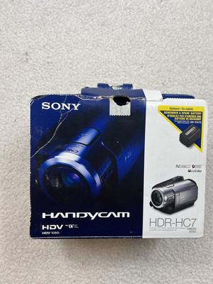 Sony Handycam HDR-HC7 Handheld High Definition MiniDV Bundle Silver