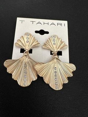 Tahari Ginkgo leaf Earrings Satin Gold/ Clip