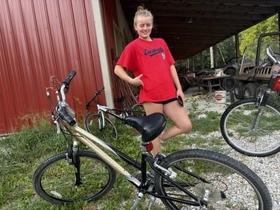 Trek 300 26 in Mountain Bike 14.5 in Frame, V-Brake, Front Susp,