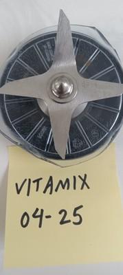 *USED* VITAMIX Replacement Blade 104675 04-25 w/Retainer 108300 B *FREE SHIPPING