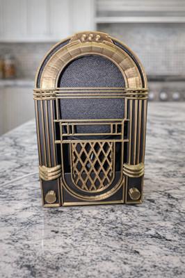 Vintage Jukebox Smart Speaker Holder – Stand for Google Home Mini / Echo Dot
