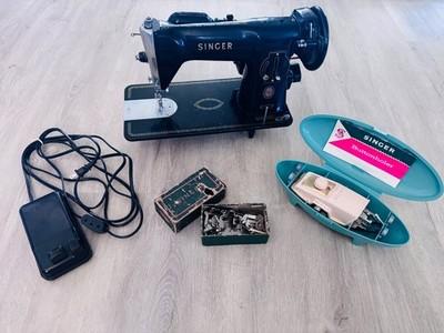 Vintage Singer 15-75 Heavy Duty Sewing Machine w/Accessories, Tested