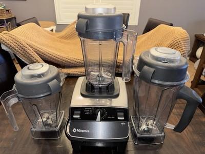 Vitamix 6300 Professional Grade Blender Model VM0102B w/ 68 oz Pitcher Working