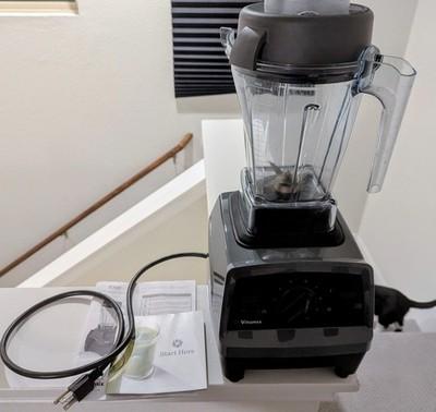 Vitamix Professional Series 750 64oz Blender - Hardly used