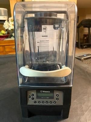 VITAMIX “The Quiet One” Commercial Blender with Two Containers MINT CONDITION