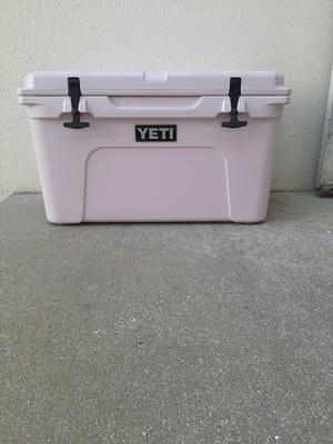 Yeti Tundra 45 Cooler