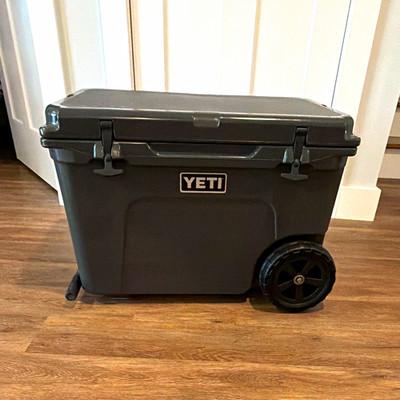 YETI Tundra Haul 45 qt Rolling Ice Chest Cooler, Gray, 2 Wheels, 82 Cans